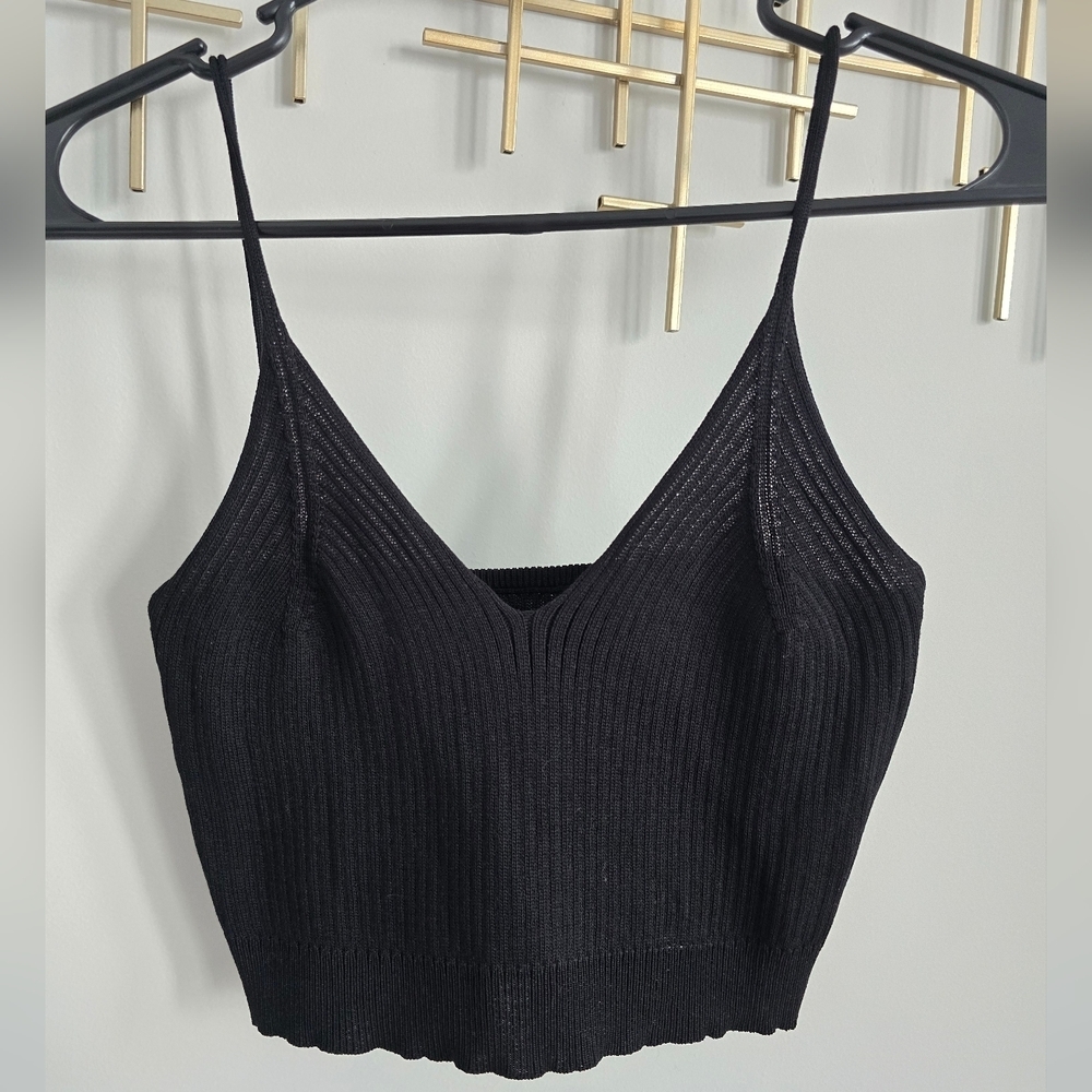NWOT Black Ribbed Sleeveless Crop Top​